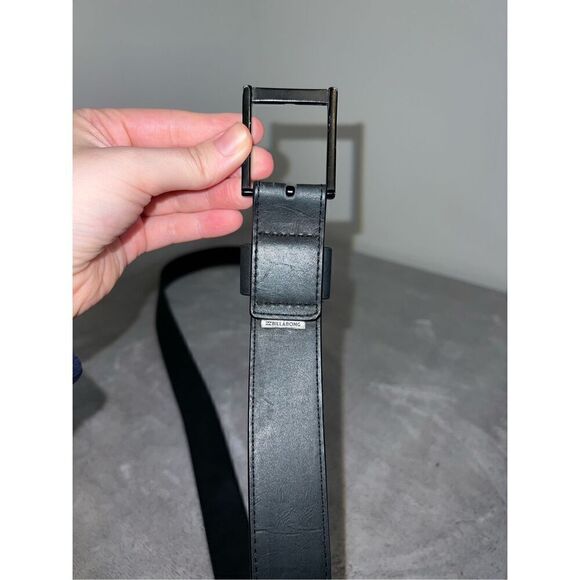 Men’s Billabong Black Leather Belt 4’ - Picture 8 of 8